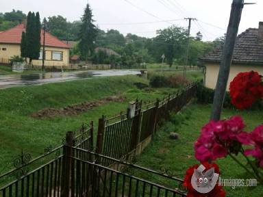 4 szobás családiház  apróhirdetés képe