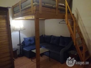 kiadó bútorozott garzon apróhirdetés képe