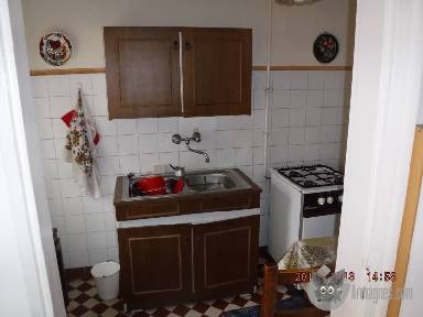 2 szobás családiház Tasson apróhirdetés képe