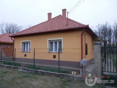 2 szobás családiház Tasson apróhirdetés képe