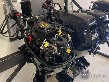 2022 Mercury 20 HP (15") Shaft EFI Outboard Motor w/ Electric Start apróhirdetés képe