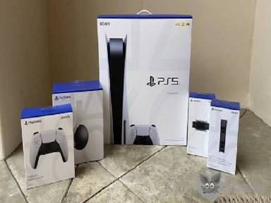 New Sony PlayStation 5 BluRay Disc & Digital Bundle + Extras  apróhirdetés feladás eladás