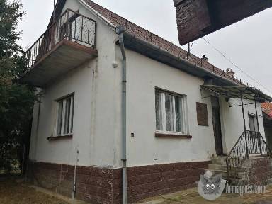 Családi házak eladók.  apróhirdetés képe