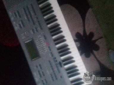 Korg is 40.-es szintetizátor apróhirdetés képe