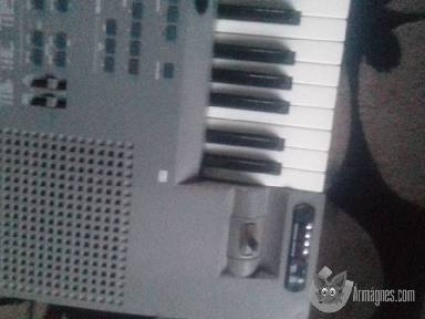 Korg is 40.-es szintetizátor apróhirdetés képe