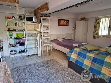Balatonon vízparti 6 fős stúdió apartman KIADÓ apróhirdetés képe