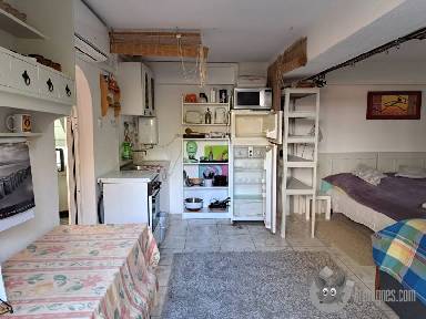 Balatonon vízparti 6 fős stúdió apartman KIADÓ apróhirdetés képe
